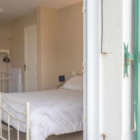 Gai Reveil - Les Capucines Bed & Breakfast 3*